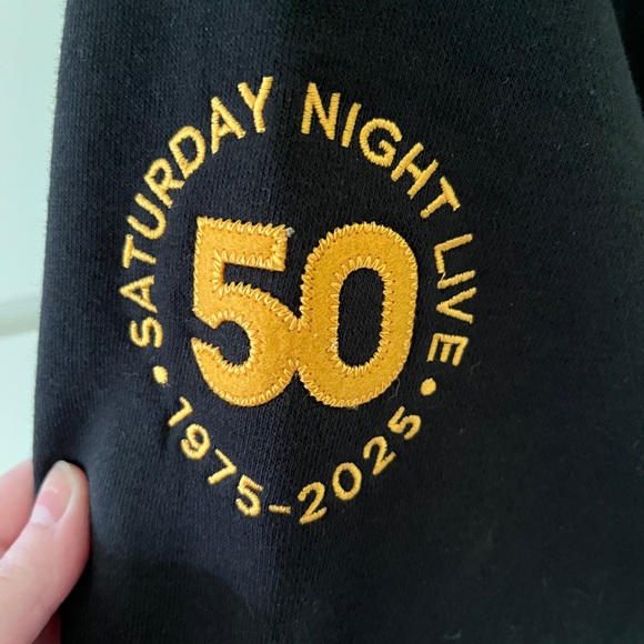SNL 50 Black Gold Sweatshirt Medium Embroidered Limited Edition 1975 - 2025 - Picture 9 of 10